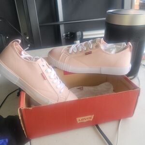 Levi's Pink Sneakers
